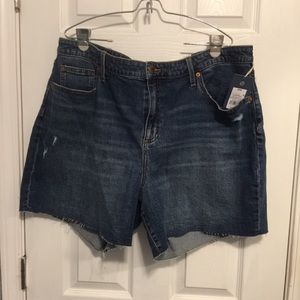 Universal Threads Boyfriend Shorts